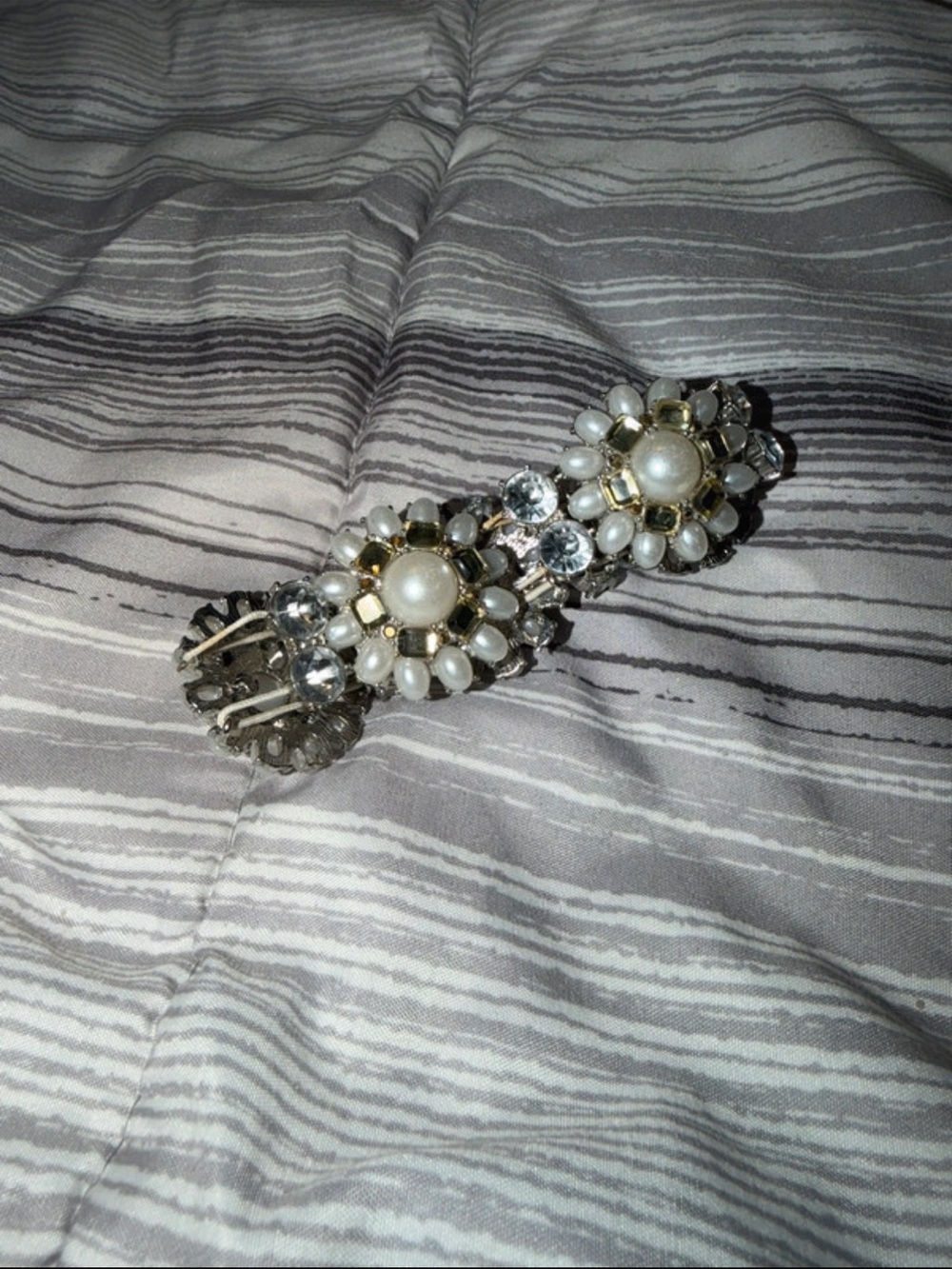 Pearl & Crystal Floral Bracelet - Unbranded